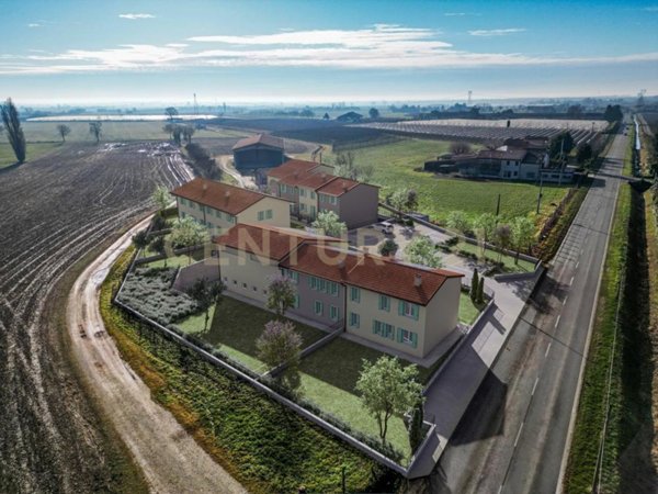 appartamento in vendita a Zevio in zona Santa Maria