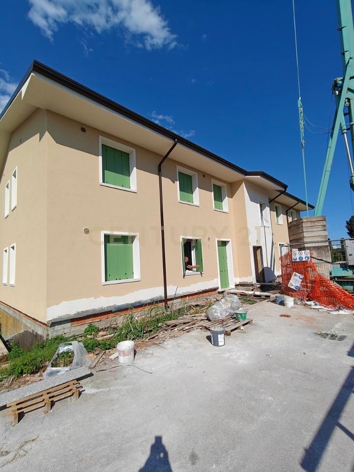appartamento in vendita a Zevio in zona Santa Maria