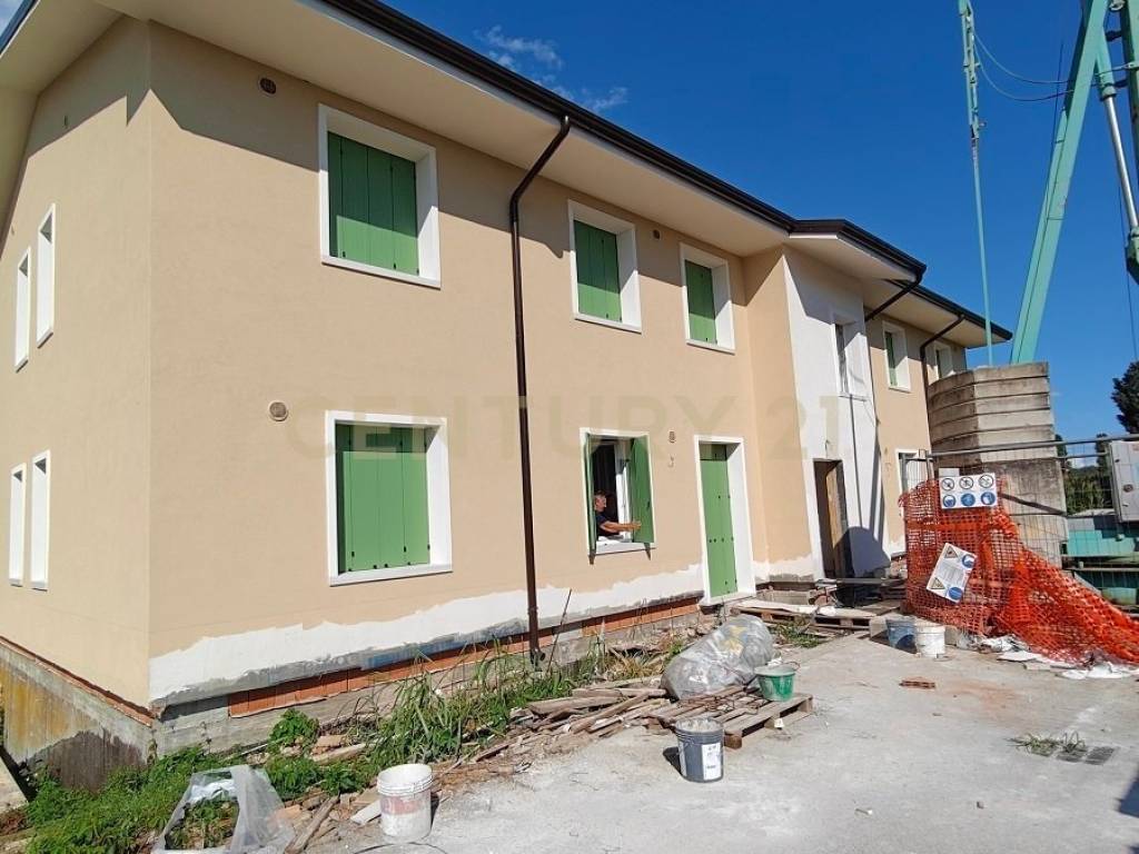 appartamento in vendita a Zevio in zona Santa Maria