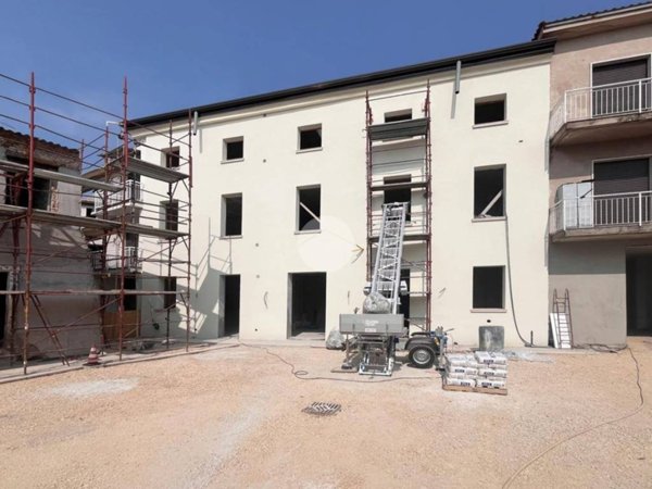 appartamento in vendita a Zevio in zona Santa Maria