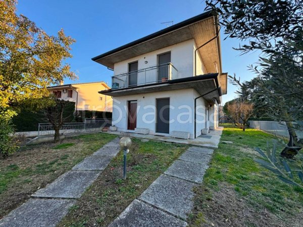 casa indipendente in vendita a Zevio in zona Santa Maria