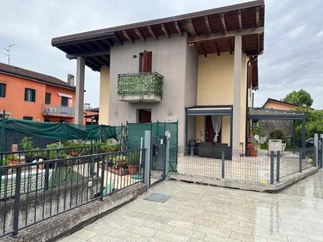casa semindipendente in vendita a Zevio