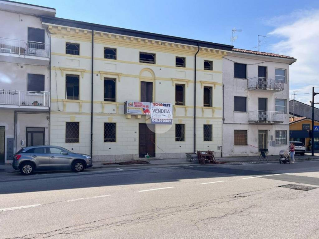 appartamento in vendita a Zevio in zona Santa Maria