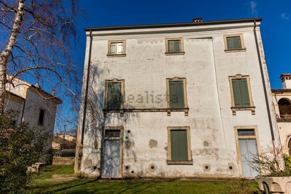 casa indipendente in vendita a Zevio