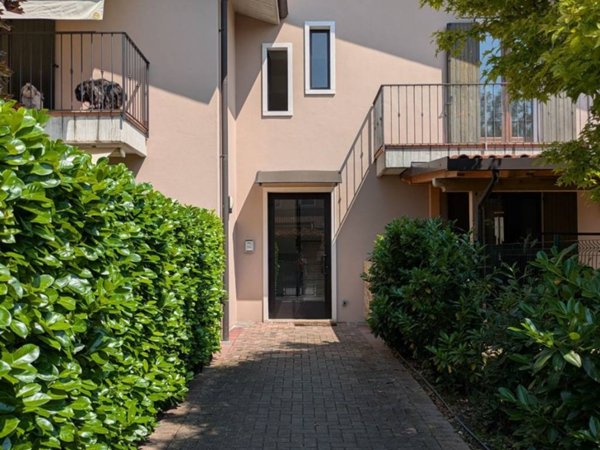 appartamento in vendita a Zevio in zona Santa Maria