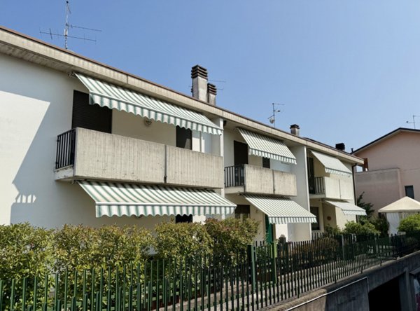 casa indipendente in vendita a Zevio in zona Campagnola