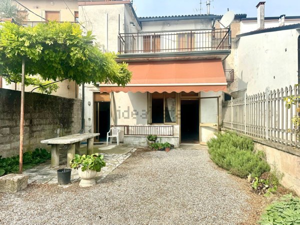 casa indipendente in vendita a Zevio