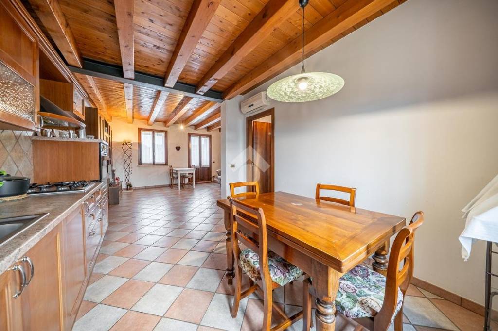 casa indipendente in vendita a Zevio