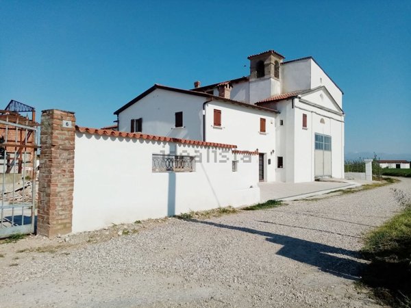 casale in vendita a Zevio