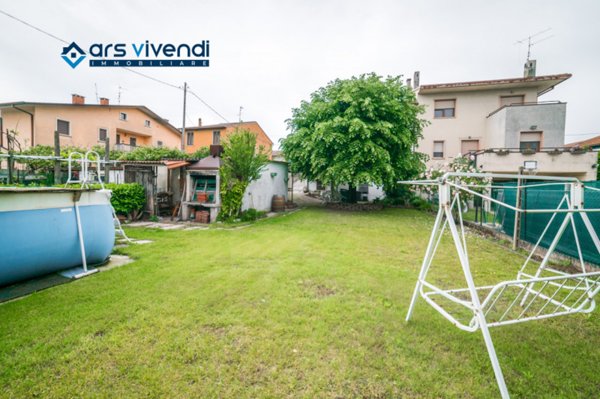 casa indipendente in vendita a Zevio in zona Campagnola