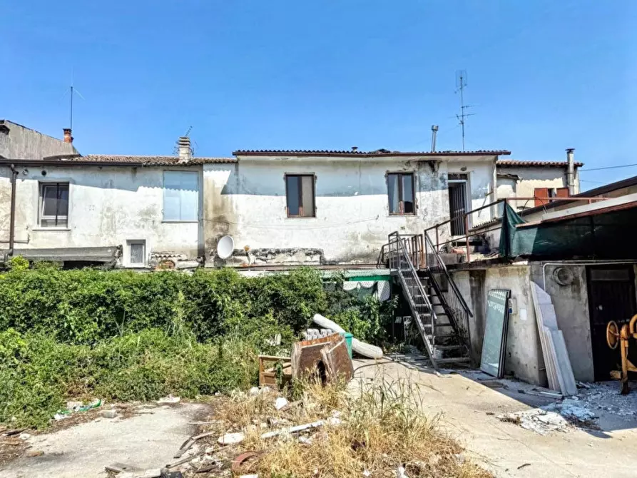 appartamento in vendita a Zevio in zona Volon