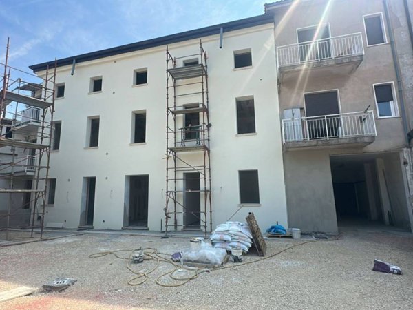 appartamento in vendita a Zevio in zona Santa Maria