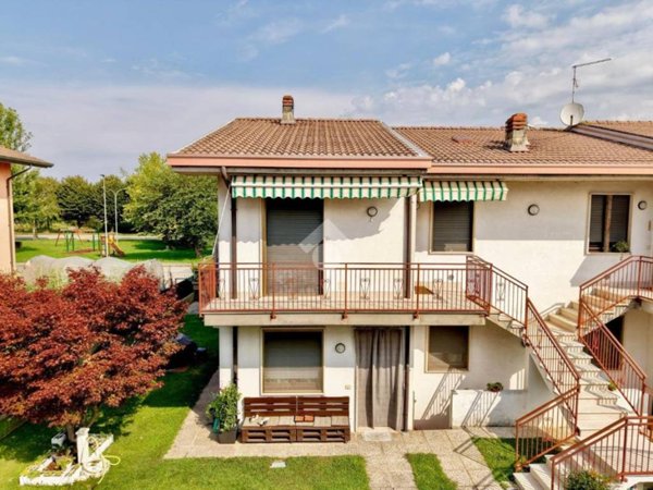 appartamento in vendita a Zevio in zona Santa Maria