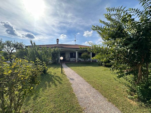 casa indipendente in vendita a Zevio