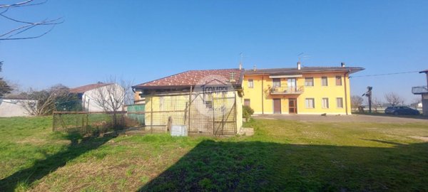 appartamento in vendita a Zevio in zona Santa Maria