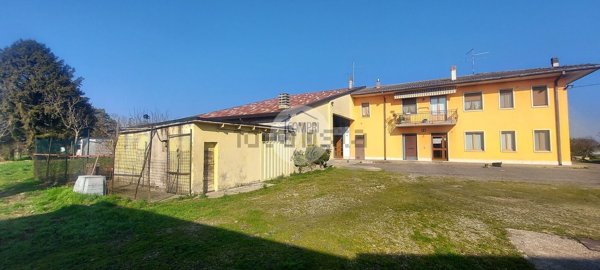 appartamento in vendita a Zevio in zona Santa Maria
