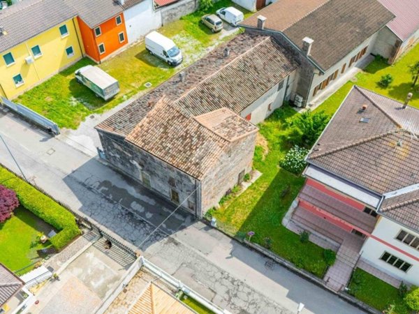 casa indipendente in vendita a Zevio in zona Perzacco