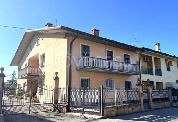 casa indipendente in vendita a Zevio in zona Campagnola