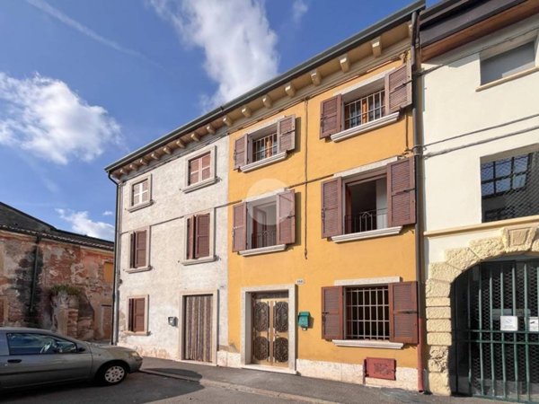 casa indipendente in vendita a Zevio in zona Santa Maria