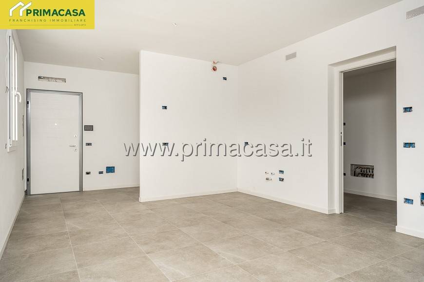 appartamento in vendita a Zevio in zona Perzacco