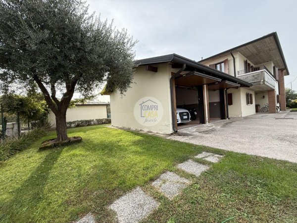 casa indipendente in vendita a Zevio in zona Perzacco