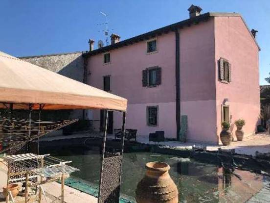 casa indipendente in vendita a Zevio in zona Santa Maria