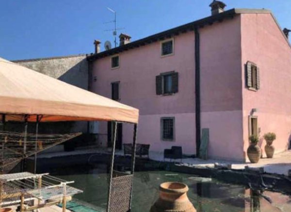 casa indipendente in vendita a Zevio in zona Santa Maria