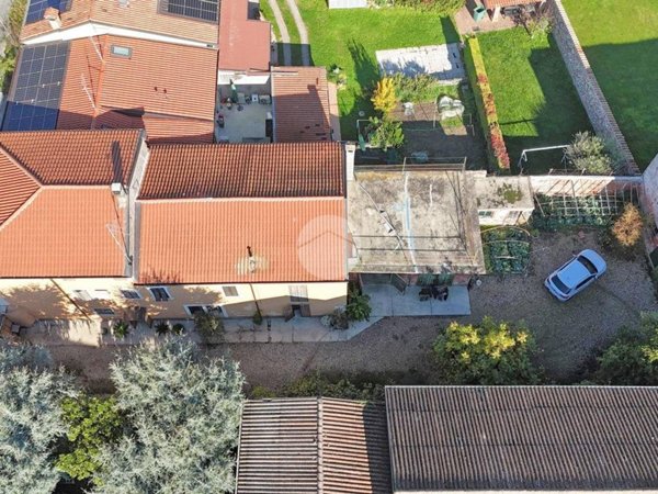 casa indipendente in vendita a Zevio in zona Santa Maria
