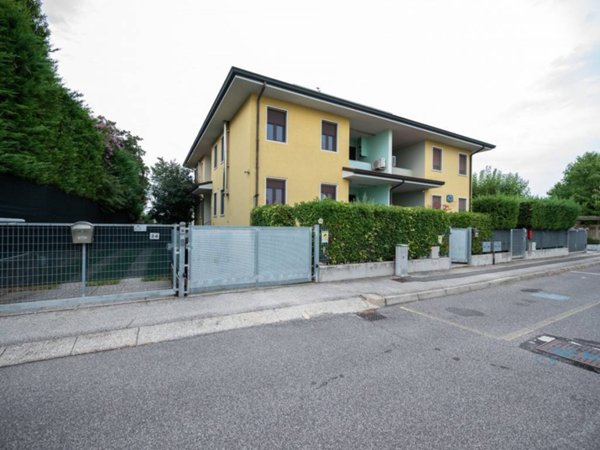 casa indipendente in vendita a Zevio in zona Campagnola