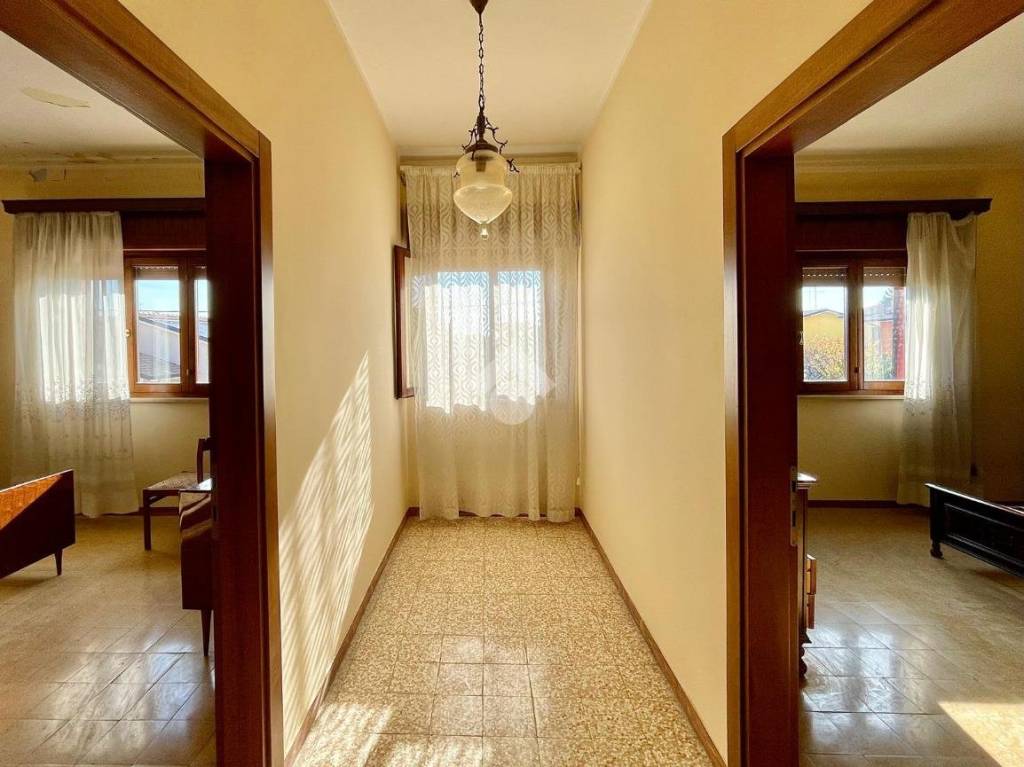 casa indipendente in vendita a Zevio in zona Perzacco