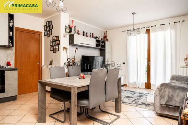 appartamento in vendita a Zevio in zona Perzacco