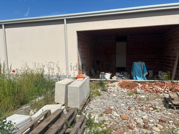 casa indipendente in vendita a Zevio in zona Santa Maria