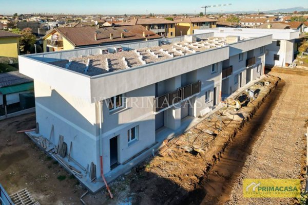 casa indipendente in vendita a Zevio in zona Campagnola