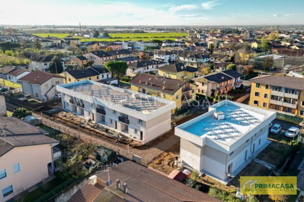 casa indipendente in vendita a Zevio in zona Campagnola