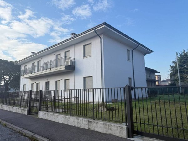 appartamento in vendita a Zevio in zona Santa Maria