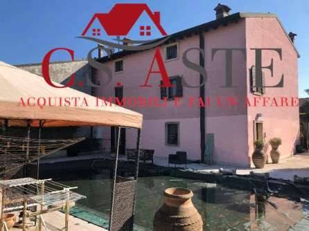 casa indipendente in vendita a Zevio in zona Santa Maria