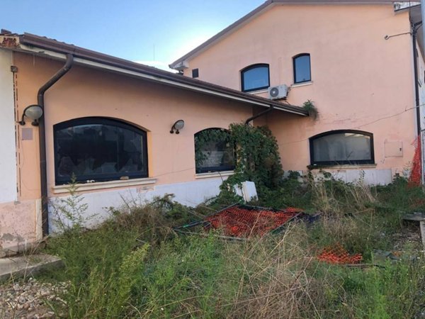 casa indipendente in vendita a Zevio in zona Santa Maria