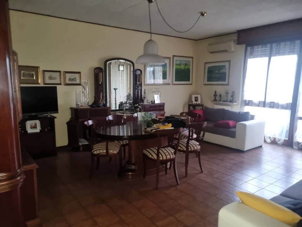 appartamento in vendita a Zevio in zona Santa Maria