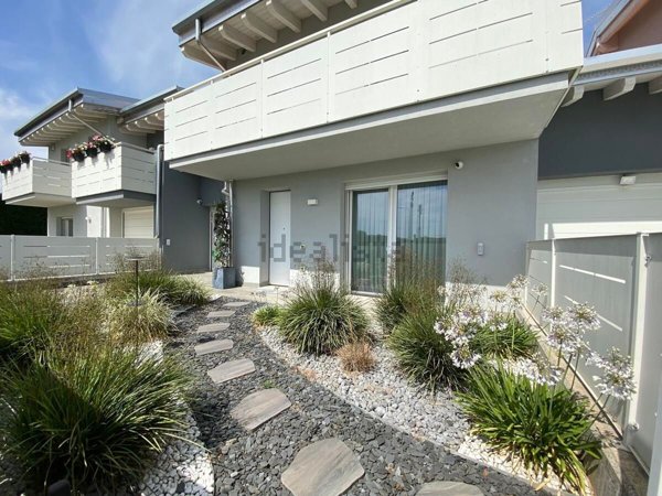 casa indipendente in vendita a Zevio in zona Campagnola