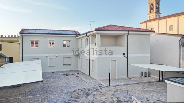 appartamento in vendita a Zevio in zona Perzacco