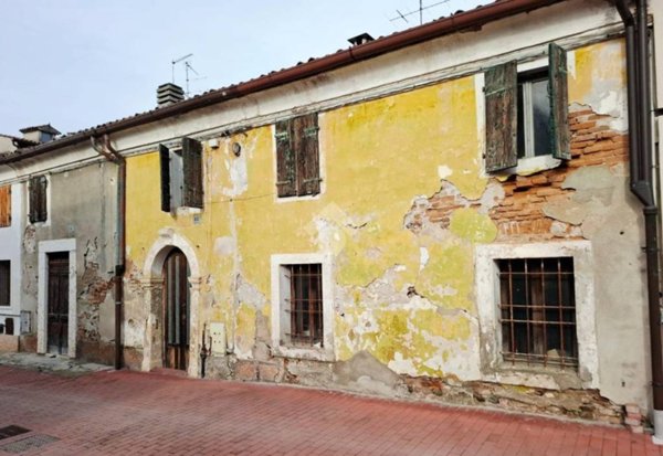 casa indipendente in vendita a Zevio