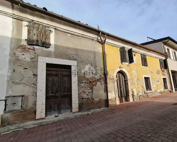 casale in vendita a Zevio