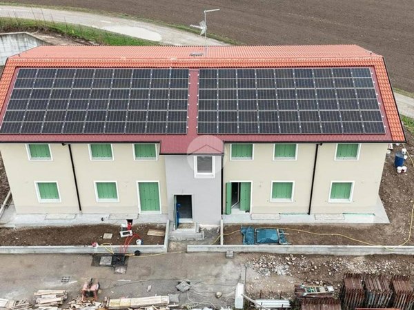 appartamento in vendita a Zevio in zona Santa Maria