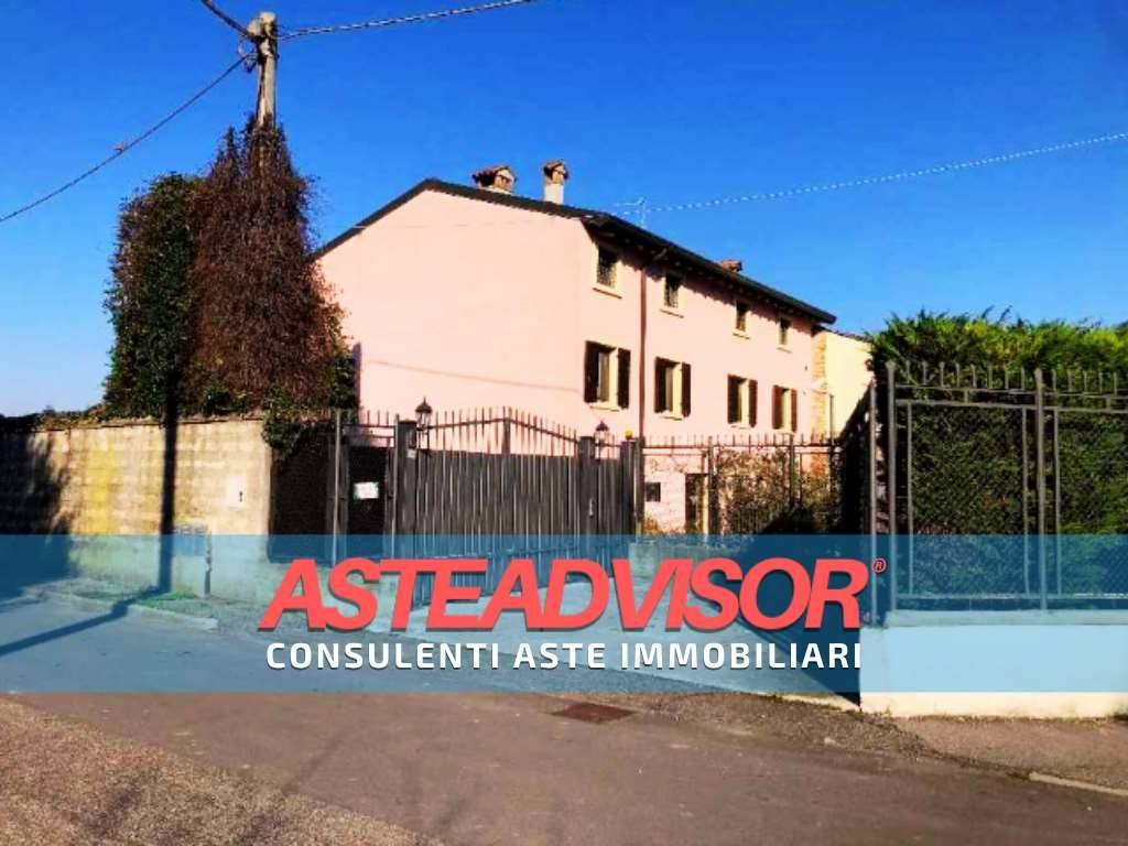 casa indipendente in vendita a Zevio in zona Santa Maria