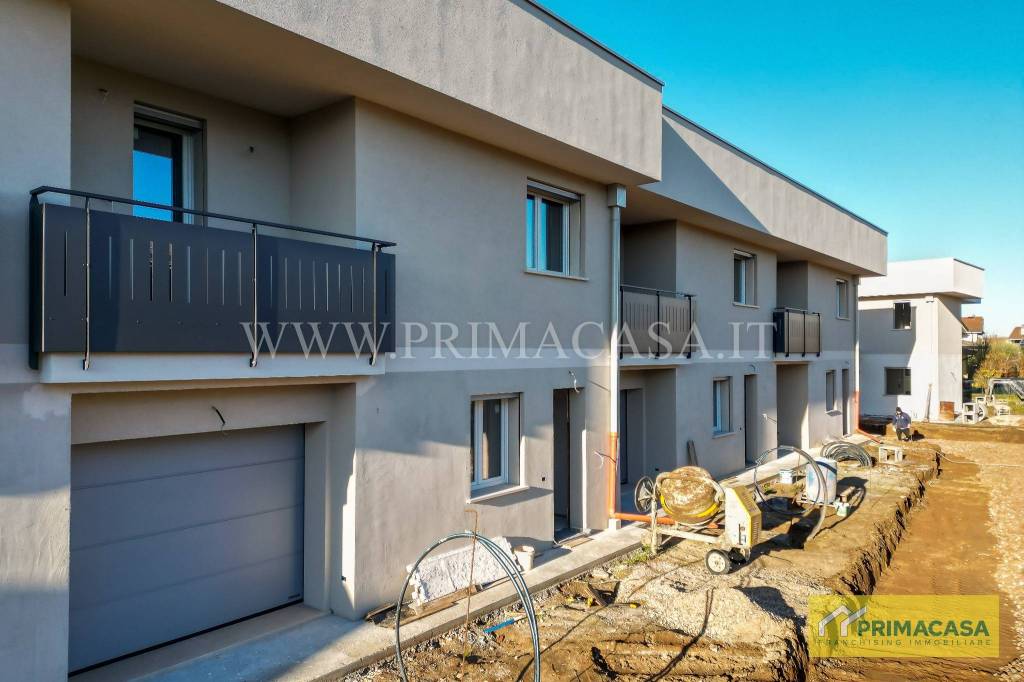 casa indipendente in vendita a Zevio in zona Campagnola