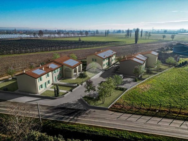 appartamento in vendita a Zevio in zona Santa Maria