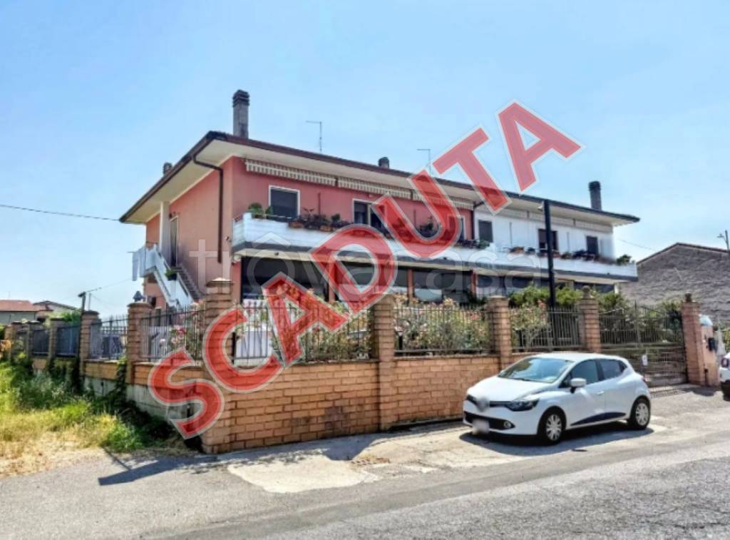 appartamento in vendita a Zevio in zona Volon