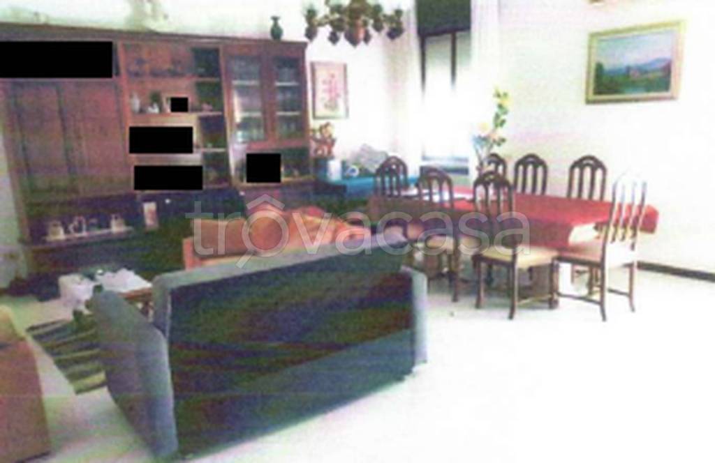 appartamento in vendita a Zevio in zona Volon