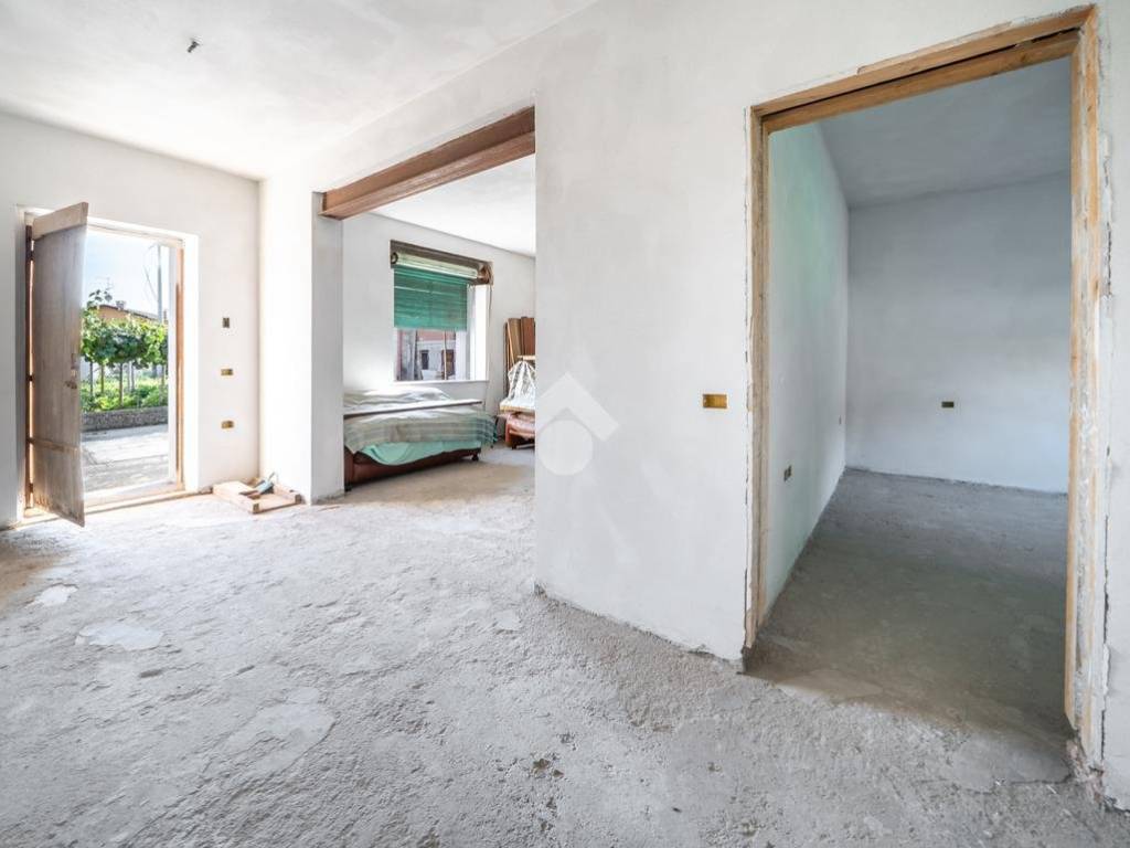 casa indipendente in vendita a Zevio in zona Perzacco