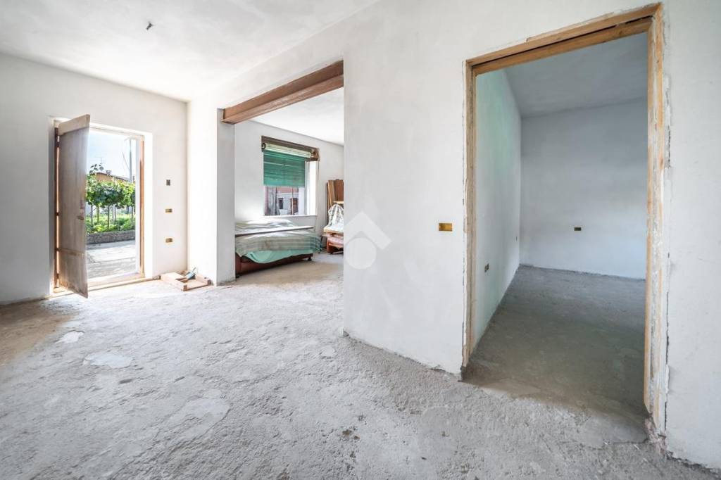 casa indipendente in vendita a Zevio in zona Perzacco